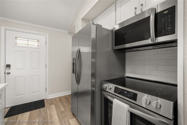 403 Lake Lotela Drive, Avon Park, FL 33825