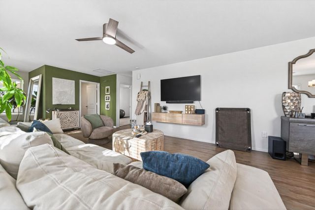 2450 Ridge Oak Drive, Conroe, TX 77301