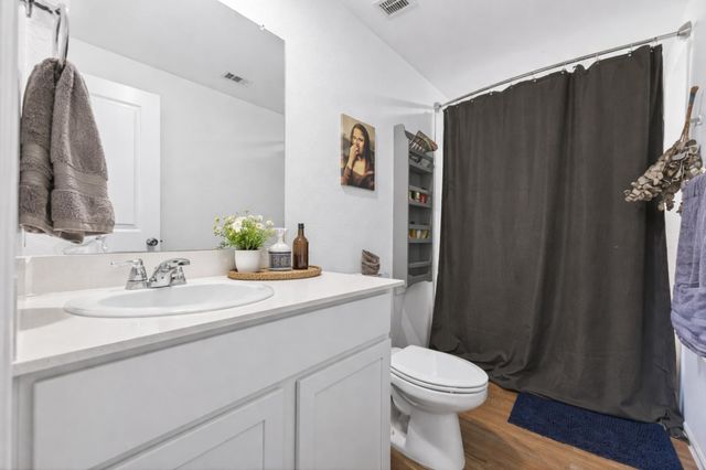 2450 Ridge Oak Drive, Conroe, TX 77301