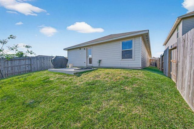 2450 Ridge Oak Drive, Conroe, TX 77301