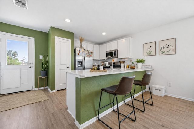 2450 Ridge Oak Drive, Conroe, TX 77301