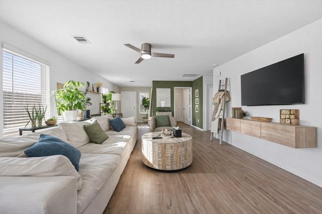 2450 Ridge Oak Drive, Conroe, TX 77301