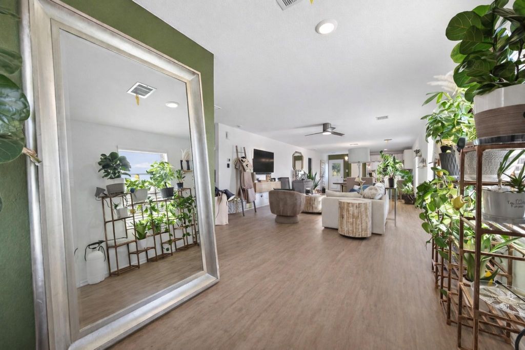 2450 Ridge Oak Drive, Conroe, TX 77301