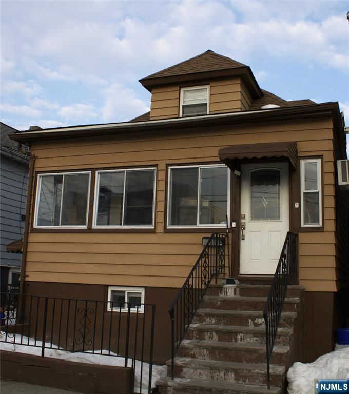 25 Heckel Street, Belleville, NJ 07109