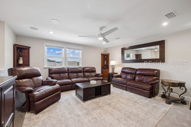 333 Sweetpea Ln, Bluffton, SC 29909