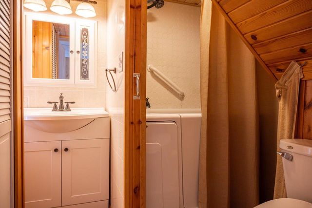 207 Spring Street, Elroy, WI 53929