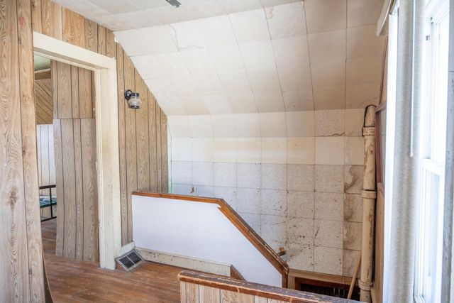 207 Spring Street, Elroy, WI 53929