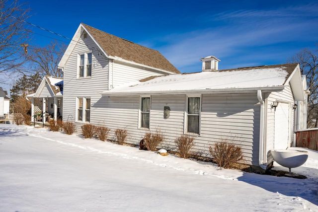 207 Spring Street, Elroy, WI 53929