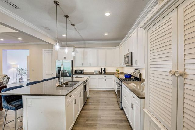 7725 SANDHILL LAKE DRIVE, Sarasota, FL 34241