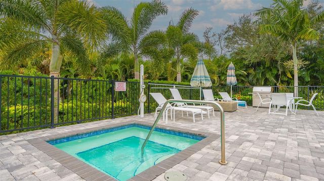 7725 SANDHILL LAKE DRIVE, Sarasota, FL 34241
