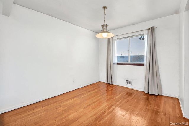 46 Sunburst Drive, Deer Park, NY 11729