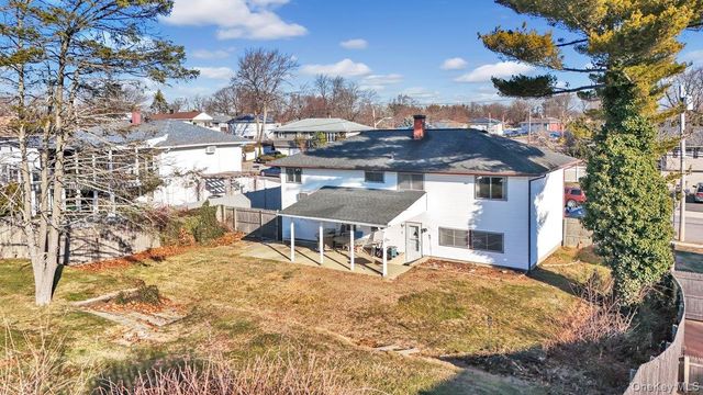 46 Sunburst Drive, Deer Park, NY 11729