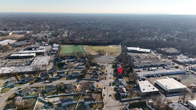 46 Sunburst Drive, Deer Park, NY 11729