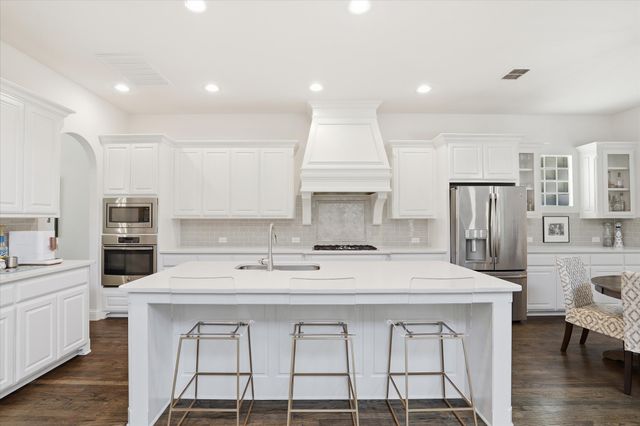 8470 Howell Drive, Frisco, TX 75034