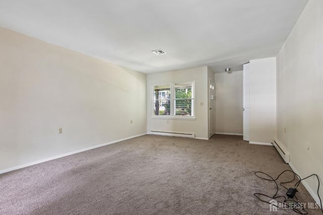 52 cambridge Court B, Lakewood, NJ 08701