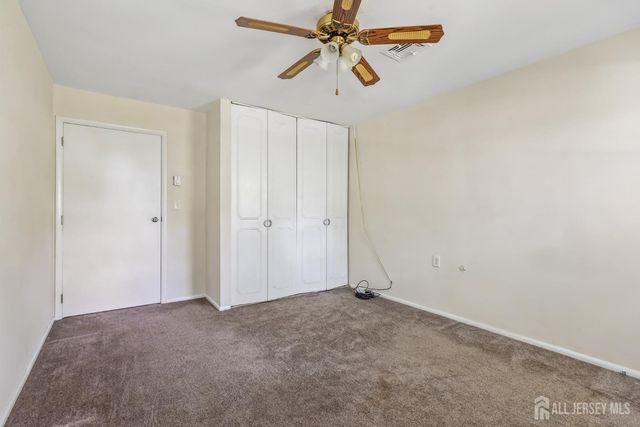 52 cambridge Court B, Lakewood, NJ 08701