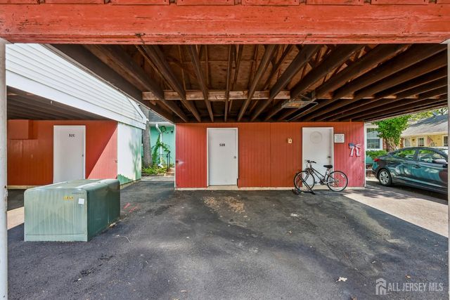 52 cambridge Court B, Lakewood, NJ 08701
