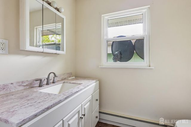 52 cambridge Court B, Lakewood, NJ 08701