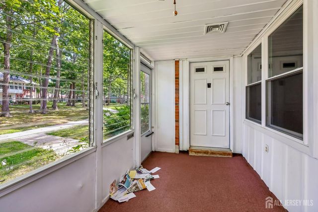 52 cambridge Court B, Lakewood, NJ 08701