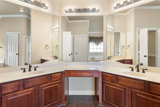 5624 English Oak Drive, Fort Worth, TX 76244