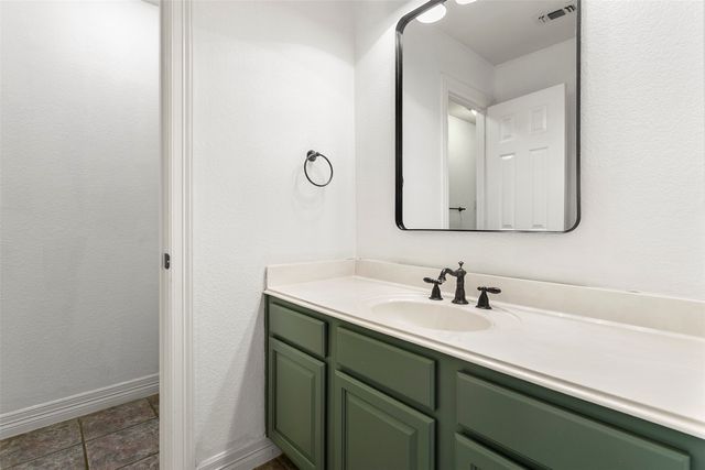 5624 English Oak Drive, Fort Worth, TX 76244