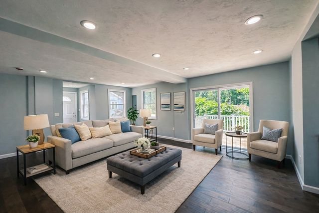 14 Hillside Rd, Northborough, MA 01532