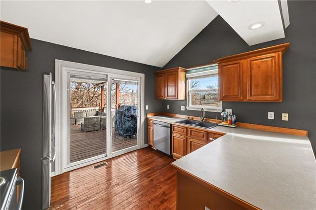 360 W Madison Street, Gardner, KS 66030