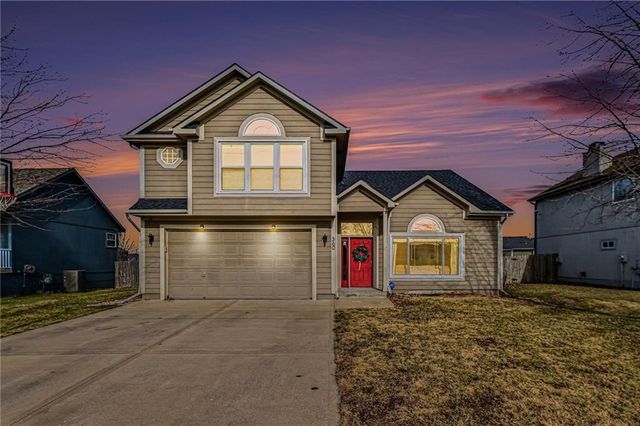 360 W Madison Street, Gardner, KS 66030