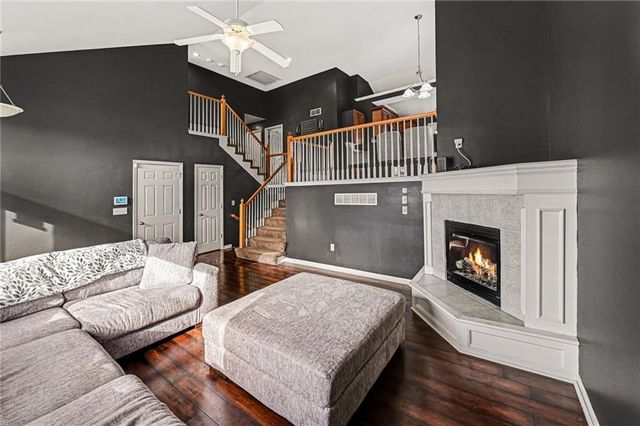 360 W Madison Street, Gardner, KS 66030