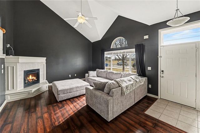 360 W Madison Street, Gardner, KS 66030