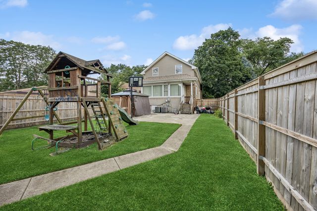 10745 S Church Street, Chicago, IL 60643