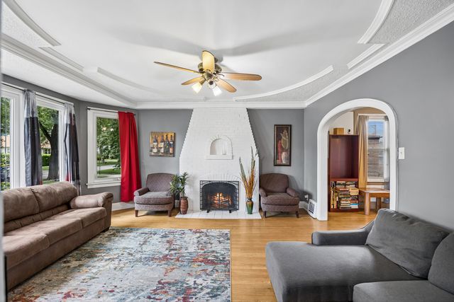10745 S Church Street, Chicago, IL 60643