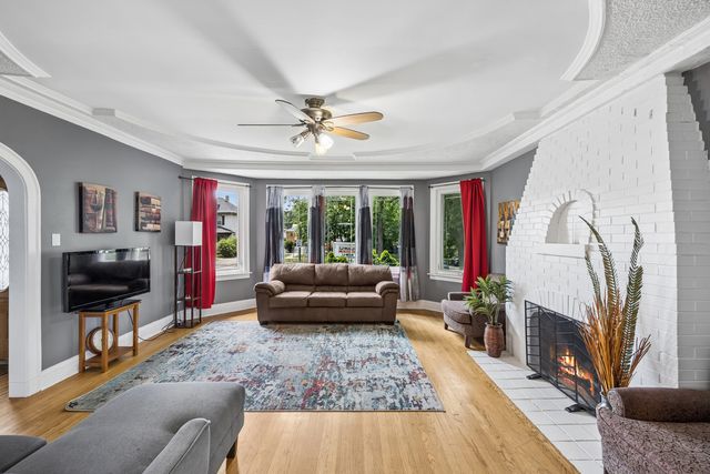 10745 S Church Street, Chicago, IL 60643