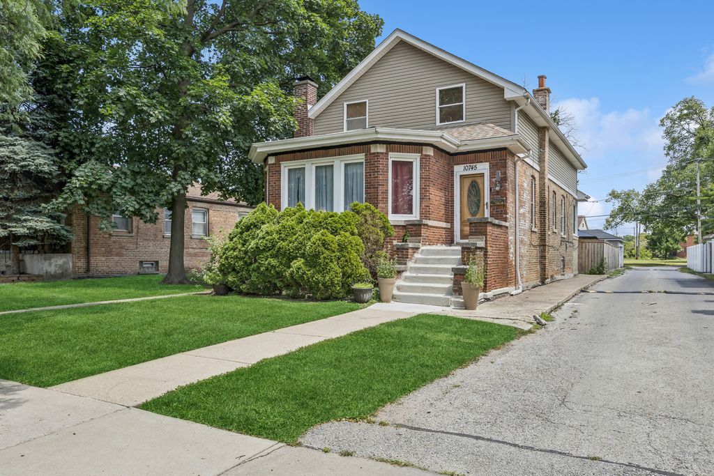 10745 S Church Street, Chicago, IL 60643