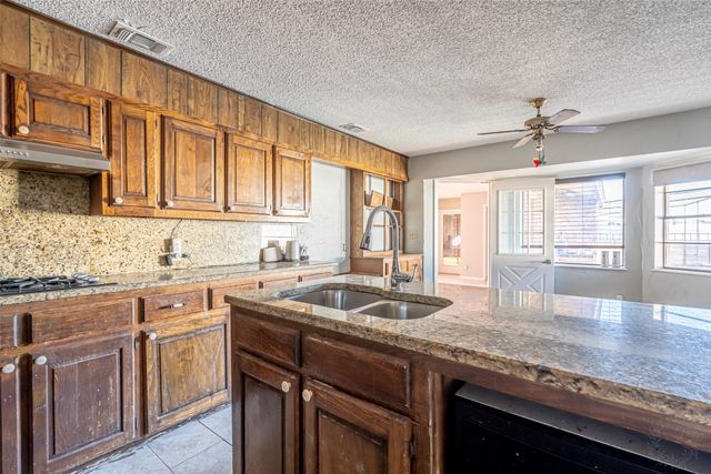 601 Henry St Street, Dublin, TX 76446