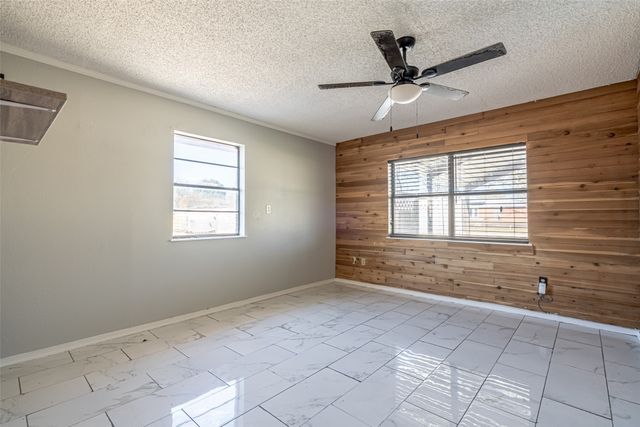 601 Henry St Street, Dublin, TX 76446