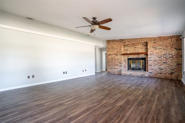 601 Henry St Street, Dublin, TX 76446