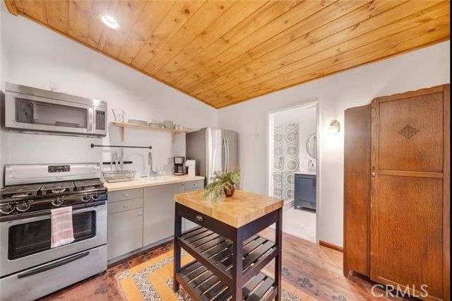 764 Fern Road, Lake Arrowhead, CA 92385