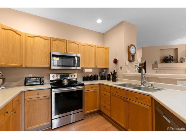 8309 S Independence Cir 102, Littleton, CO 80128