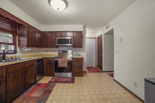 1074 Jerico Lane, Sun Prairie, WI 53590