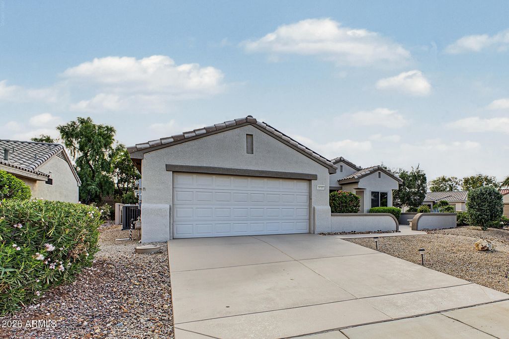 18505 N VILLA BELLA Drive, Surprise, AZ 85374 — photo 2