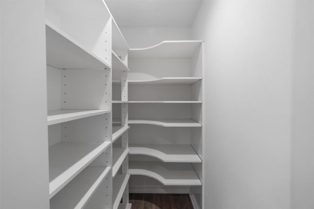 719 Fairfield Street, Shoreacres, TX 77571