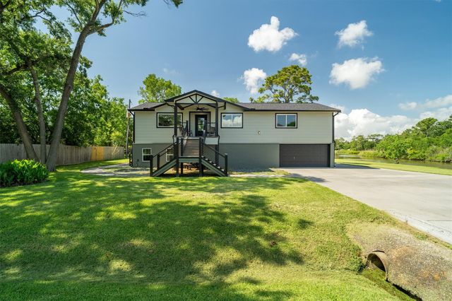 719 Fairfield Street, Shoreacres, TX 77571