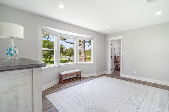 719 Fairfield Street, Shoreacres, TX 77571