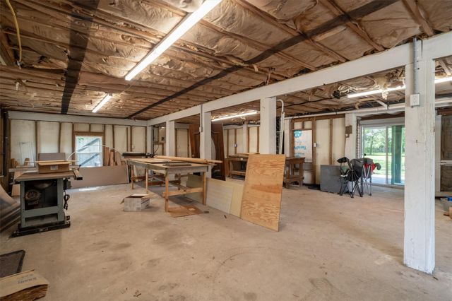 719 Fairfield Street, Shoreacres, TX 77571