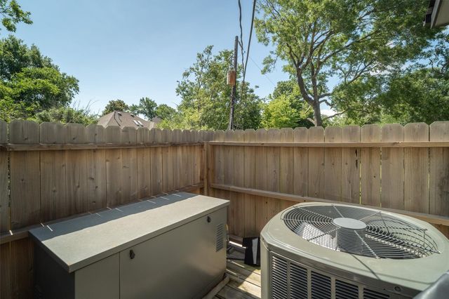 719 Fairfield Street, Shoreacres, TX 77571