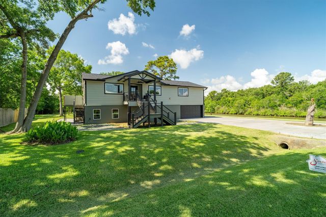 719 Fairfield Street, Shoreacres, TX 77571