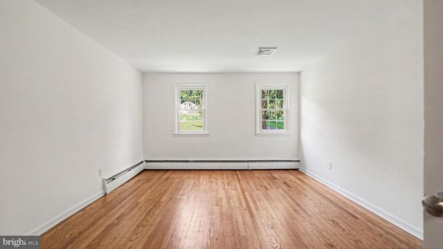 31 BEACON HILL CT, Phoenixville, PA 19460