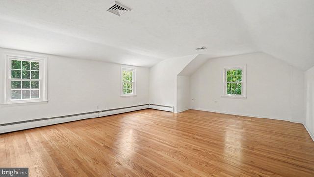 31 BEACON HILL CT, Phoenixville, PA 19460