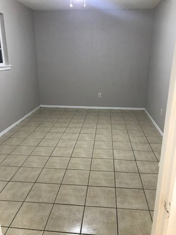 504 Claire Court, Arlington, TX 76012